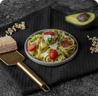 Pasta with Avocado Pesto